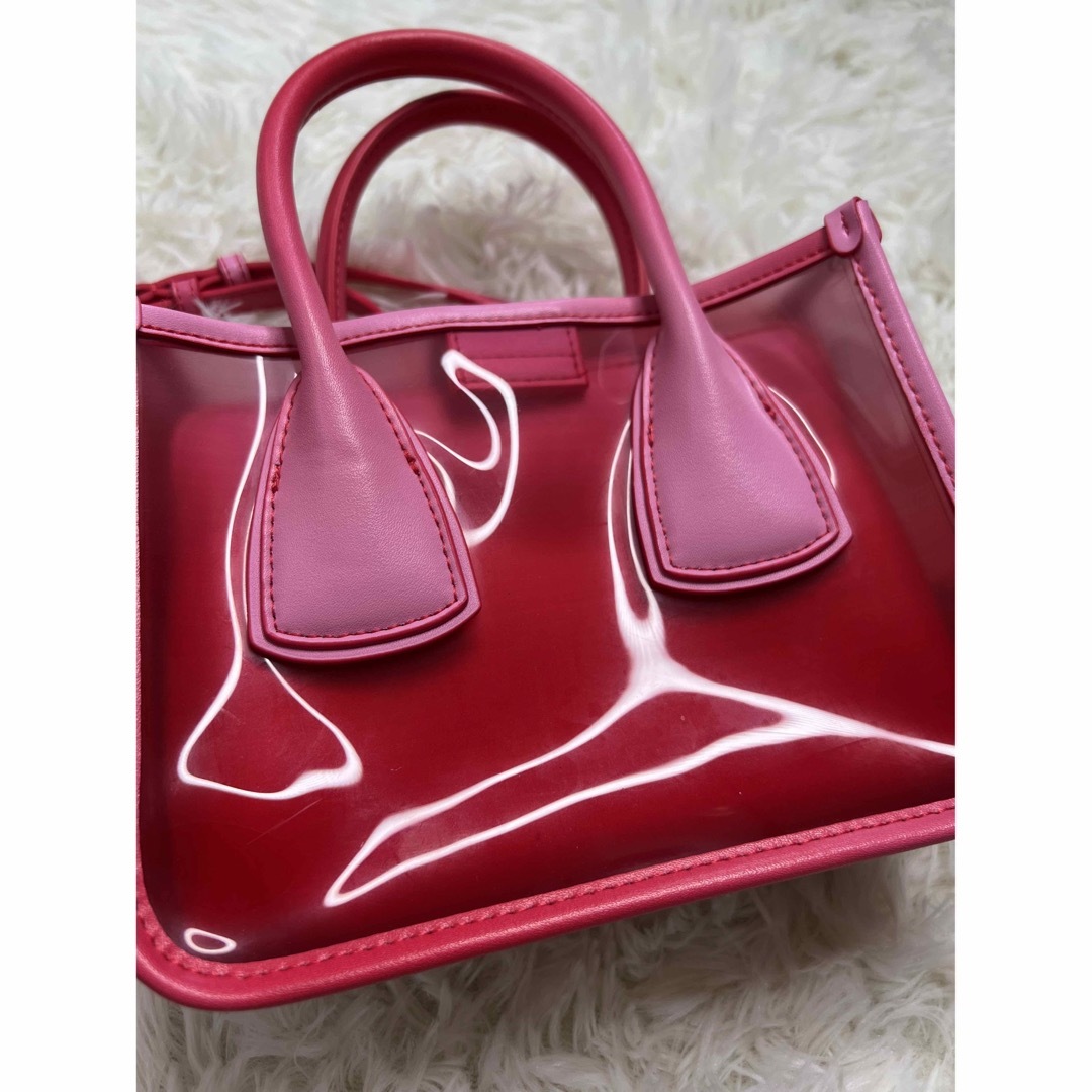 Charles and Keith(チャールズアンドキース)のCHARLES&KEITH シースルーエフェクト ハンドバッグ （Red） レディースのバッグ(ハンドバッグ)の商品写真