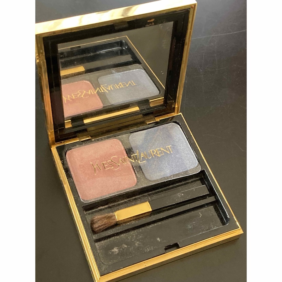 Yves Saint Laurent(イヴサンローラン)の【箱付き】YSL イヴ・サンローラン アイシャドウ パウダーデュオ 33 コスメ/美容のベースメイク/化粧品(アイシャドウ)の商品写真