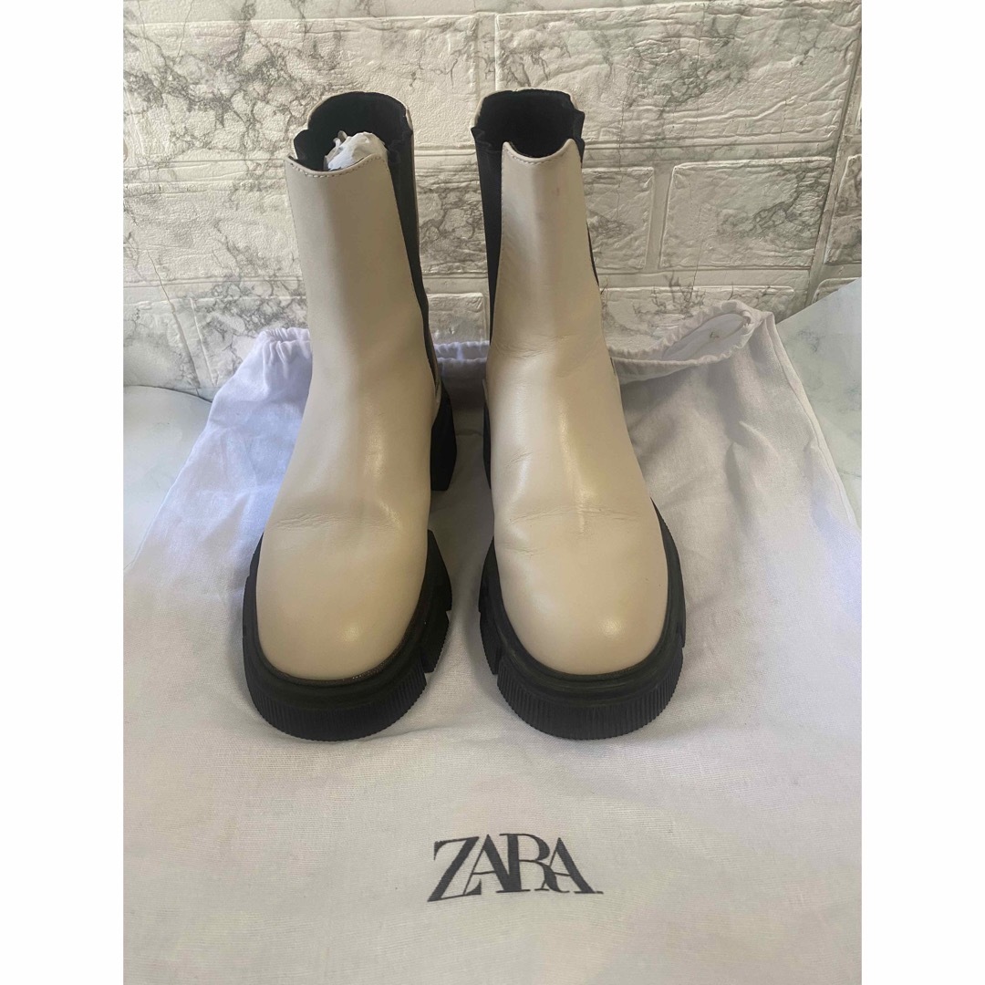 ZARA(ザラ)のZARA ザラ サイドゴアブーツ レディースの靴/シューズ(ブーツ)の商品写真
