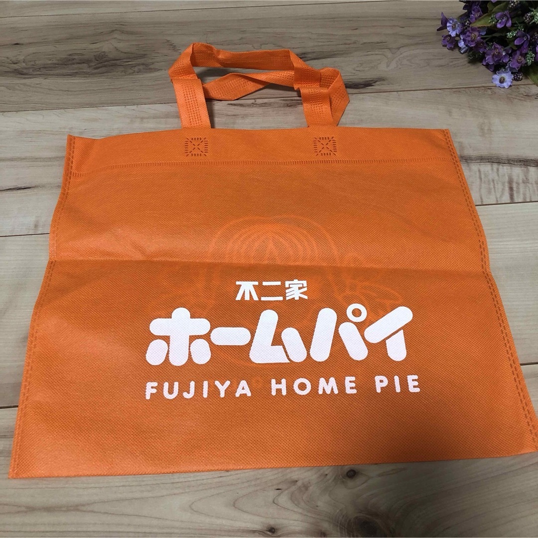 不二家(フジヤ)のFUJIYA 不二家ペコちゃん×ホームパイ　手提げバッグ レディースのバッグ(ショップ袋)の商品写真