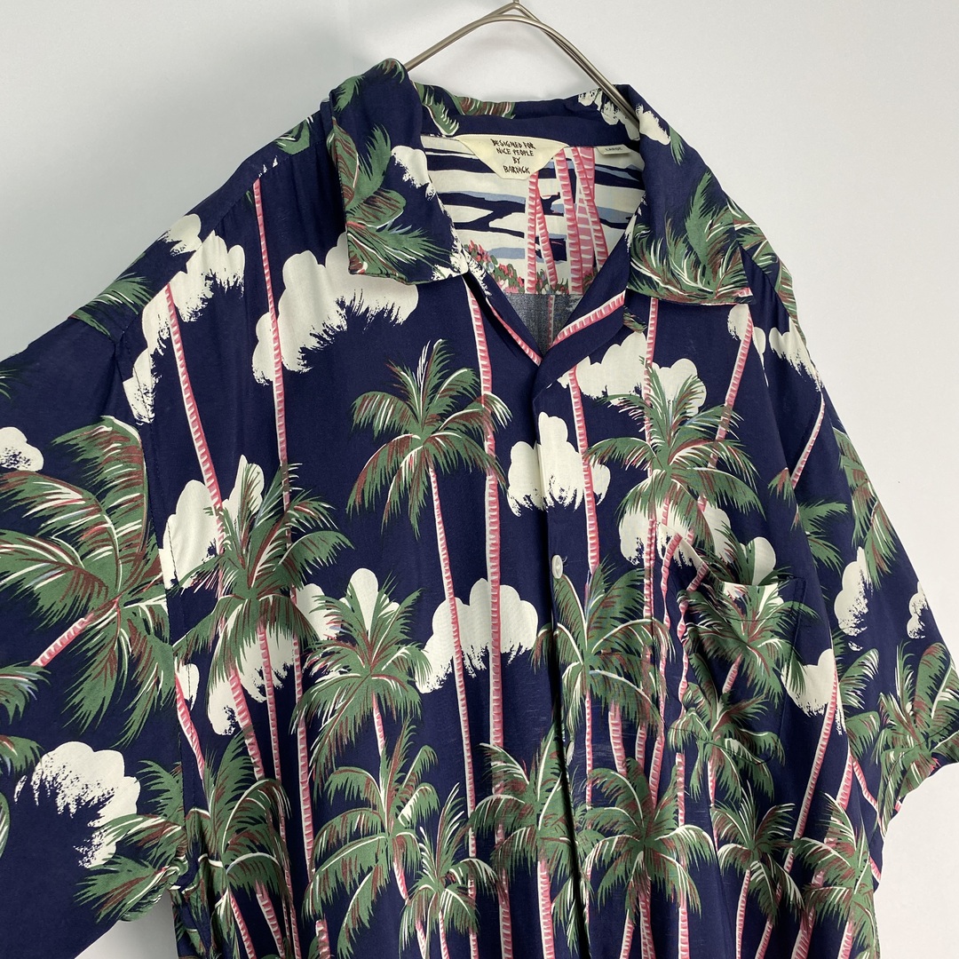 アロハシャツ　半袖シャツ　オープンカラー　ヤシの木　ネイビー　緑　ピンク メンズのトップス(シャツ)の商品写真