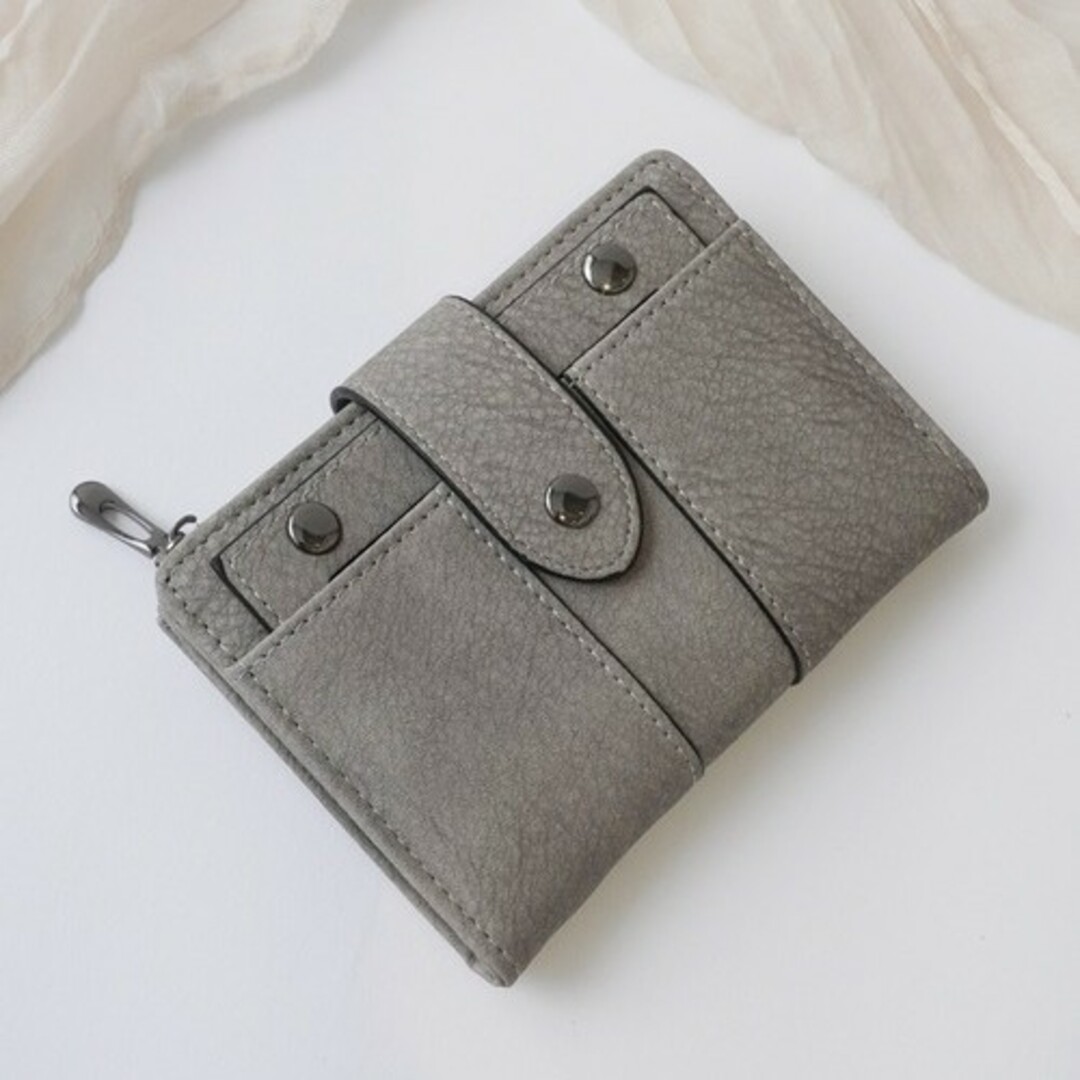 【 取り外し可能 】スタッズ デザイン コンパクト ウォレット / 財布 レディースのファッション小物(財布)の商品写真