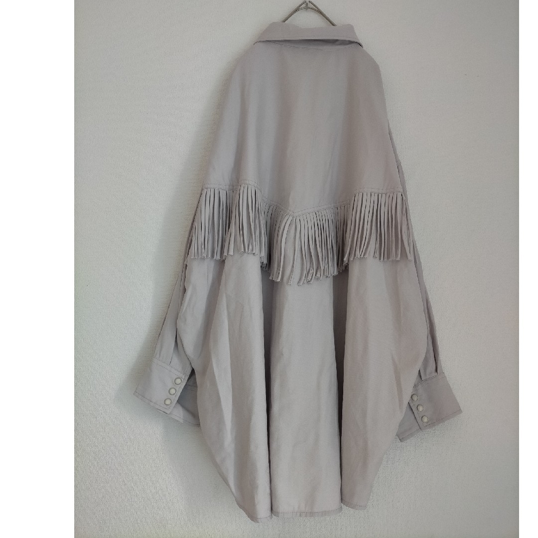 moussy(マウジー)のMOUSSY FRINGE OVER シャツ レディースのトップス(シャツ/ブラウス(長袖/七分))の商品写真