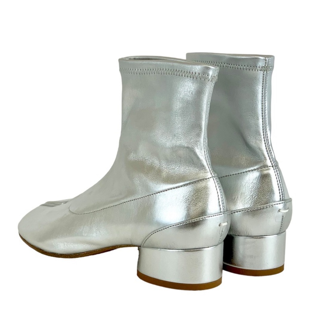 Maison Martin Margiela(マルタンマルジェラ)のメゾンマルジェラ Maison Margiela ブーツ ショートブーツ 靴 シューズ レザー シルバー 未使用 足袋 レディースの靴/シューズ(ブーツ)の商品写真