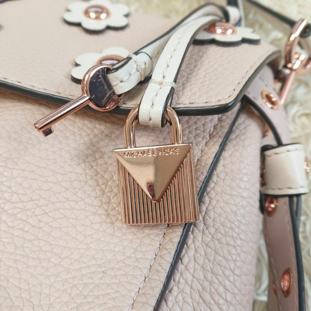Michael Kors(マイケルコース)の美品✨マイケルコース ブリストル スモールサッチェル レザー ショルダーバッグ  レディースのバッグ(ショルダーバッグ)の商品写真