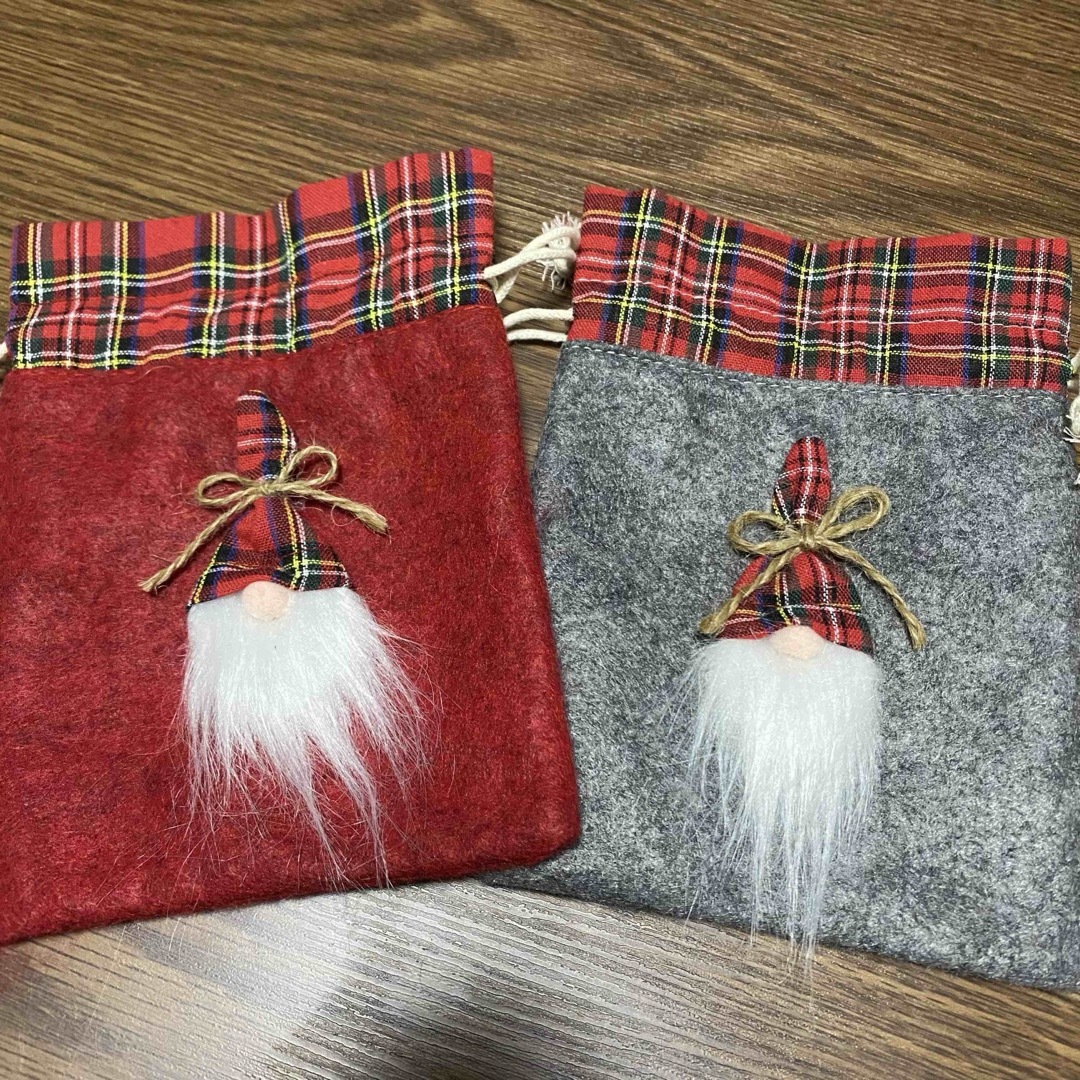 サンタクロース巾着　２個 レディースのバッグ(その他)の商品写真