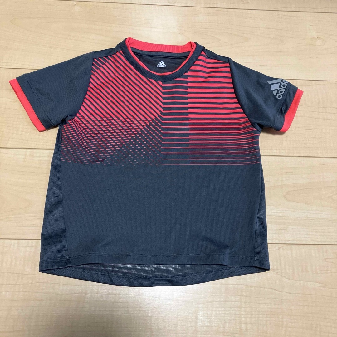 adidas(アディダス)のadidas ウェア キッズ/ベビー/マタニティのキッズ服男の子用(90cm~)(Tシャツ/カットソー)の商品写真