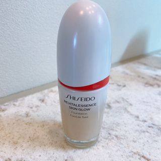 シセイドウ(SHISEIDO (資生堂))のスキングロウファンデーション　130(ファンデーション)