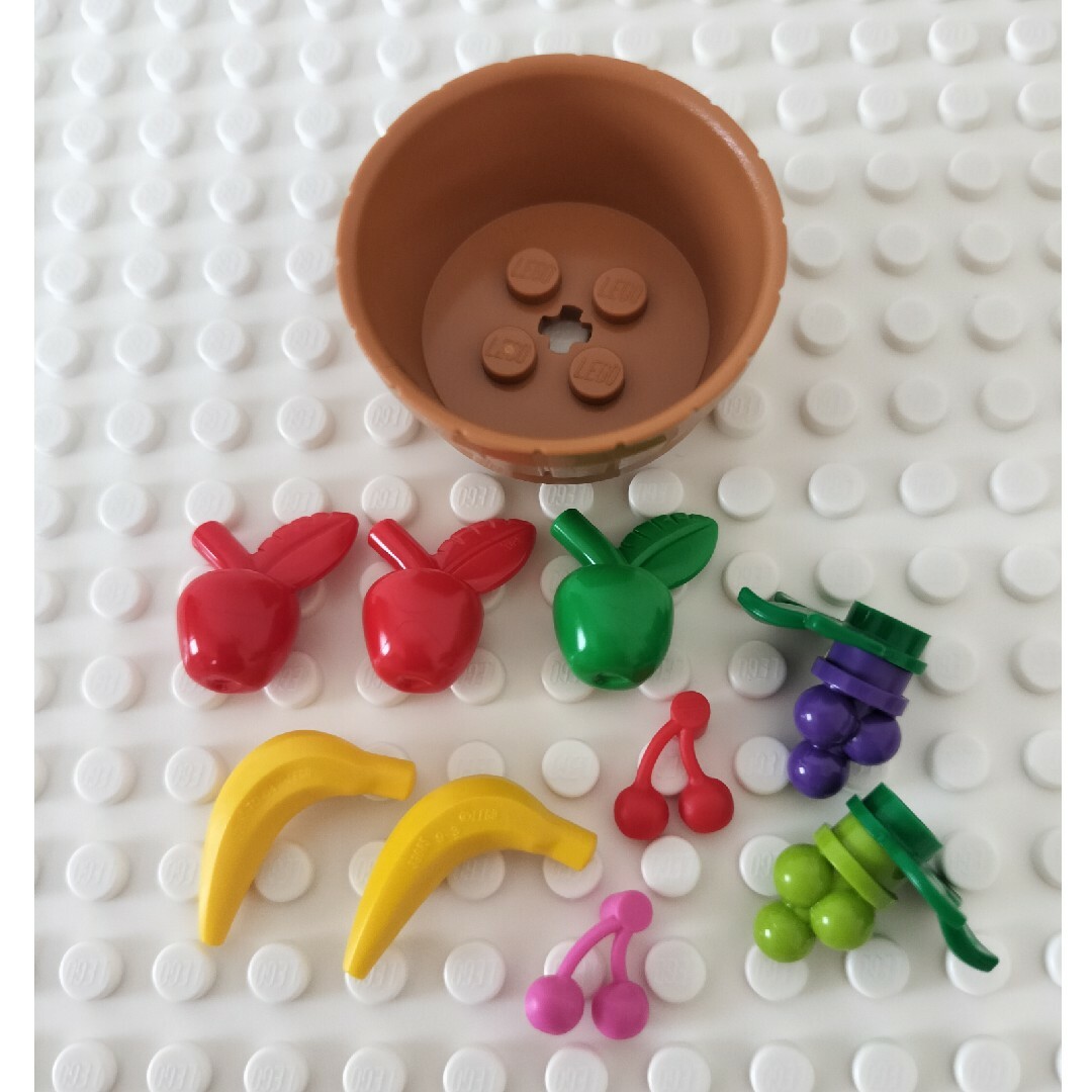 Lego(レゴ)のレゴ　フルーツバスケット　10点セット キッズ/ベビー/マタニティのおもちゃ(知育玩具)の商品写真