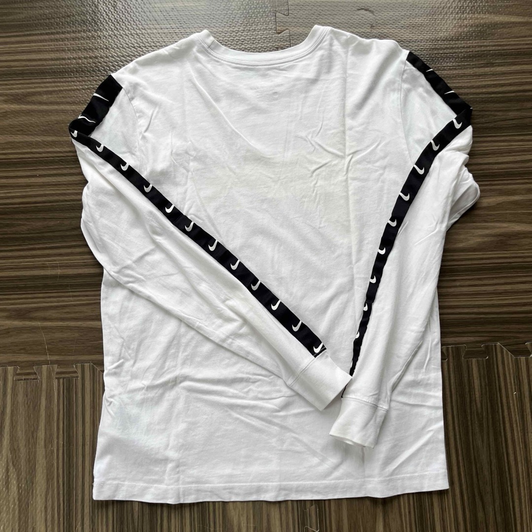 NIKE(ナイキ)のNIKE ロンT 白　サイズL ホワイト メンズのトップス(Tシャツ/カットソー(七分/長袖))の商品写真