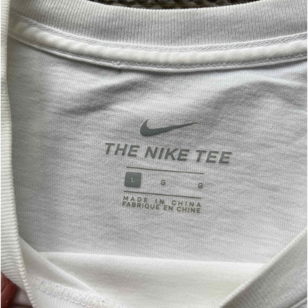 NIKE(ナイキ)のNIKE ロンT 白　サイズL ホワイト メンズのトップス(Tシャツ/カットソー(七分/長袖))の商品写真