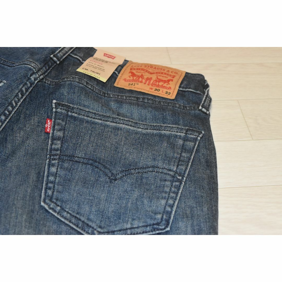 Levi's(リーバイス)のリーバイス 541 アスレチック テーパー ストレッチ　W30　L32 メンズのパンツ(デニム/ジーンズ)の商品写真