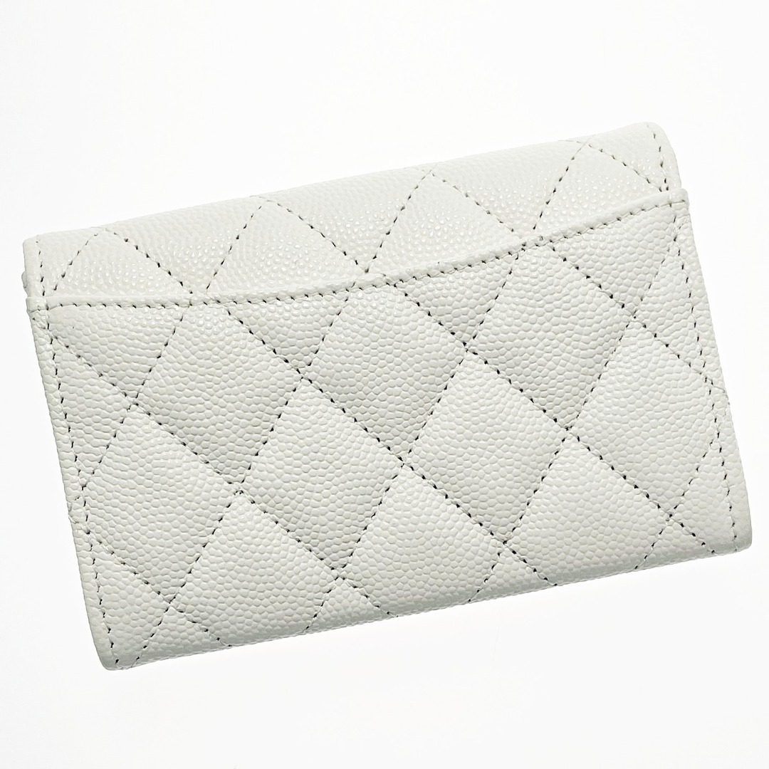 CHANEL - CHANEL シャネル マトラッセ ホワイト カードケース CHANEL - CHANEL シャネル マトラッセ ホワイト カードケース