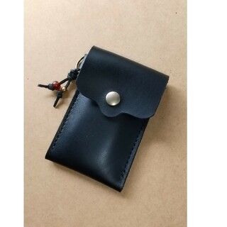 【ハンドメイド】エイジングも楽しめる本革ブラックの2層式パスケース(折り財布)