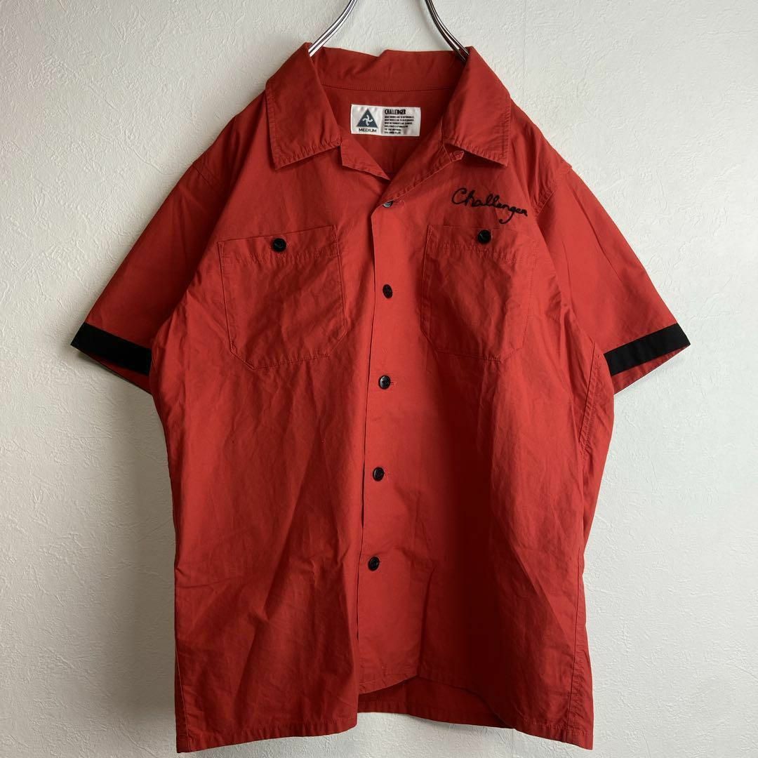 【背面ビッグ刺繍ロゴ】CHALLENGERボウリングシャツ古着オープンカラー赤 メンズのトップス(シャツ)の商品写真