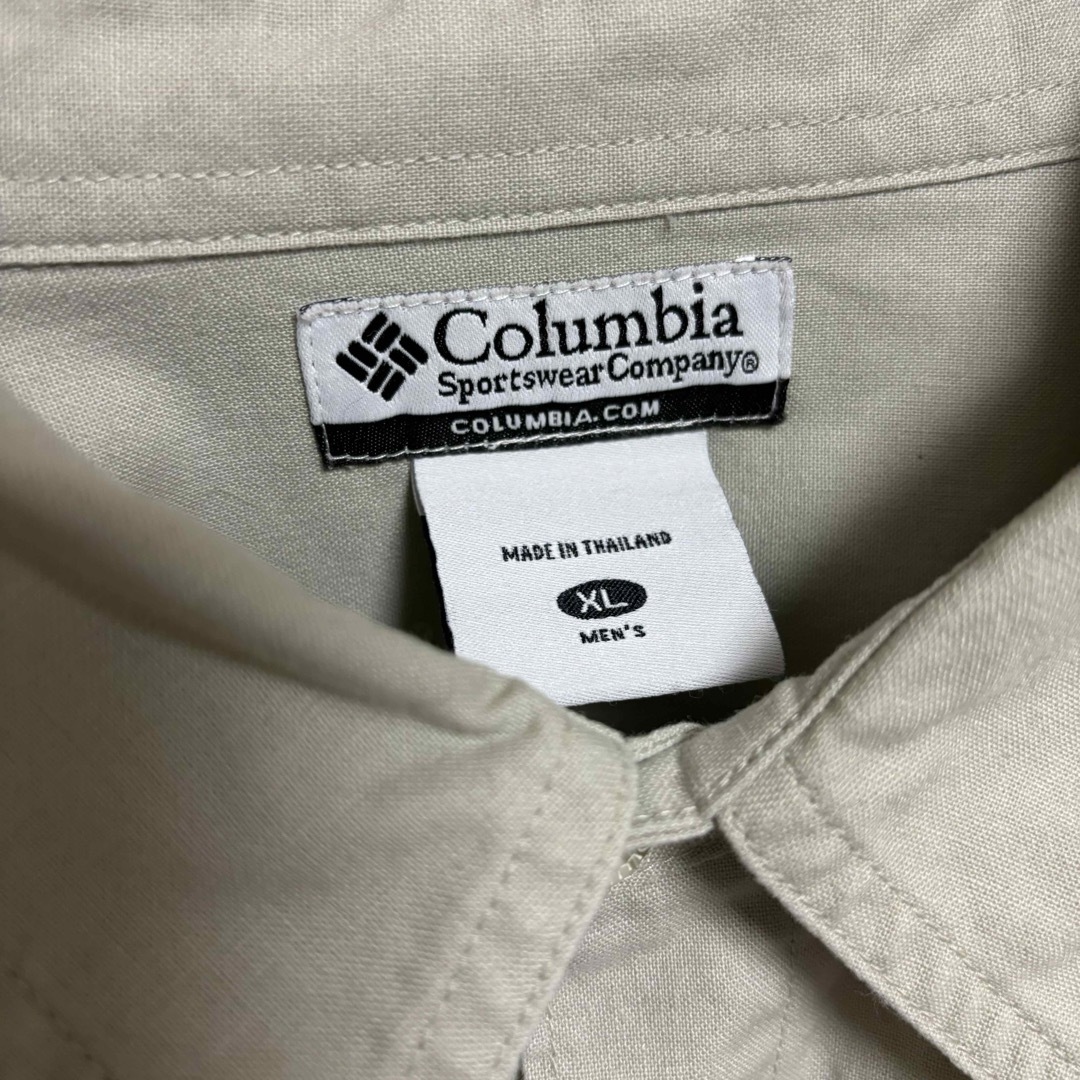 Columbia(コロンビア)のコロンビア 刺繍ハンティングシャツ 切り替えデザイン ビッグサイズ XL 古着 メンズのトップス(シャツ)の商品写真