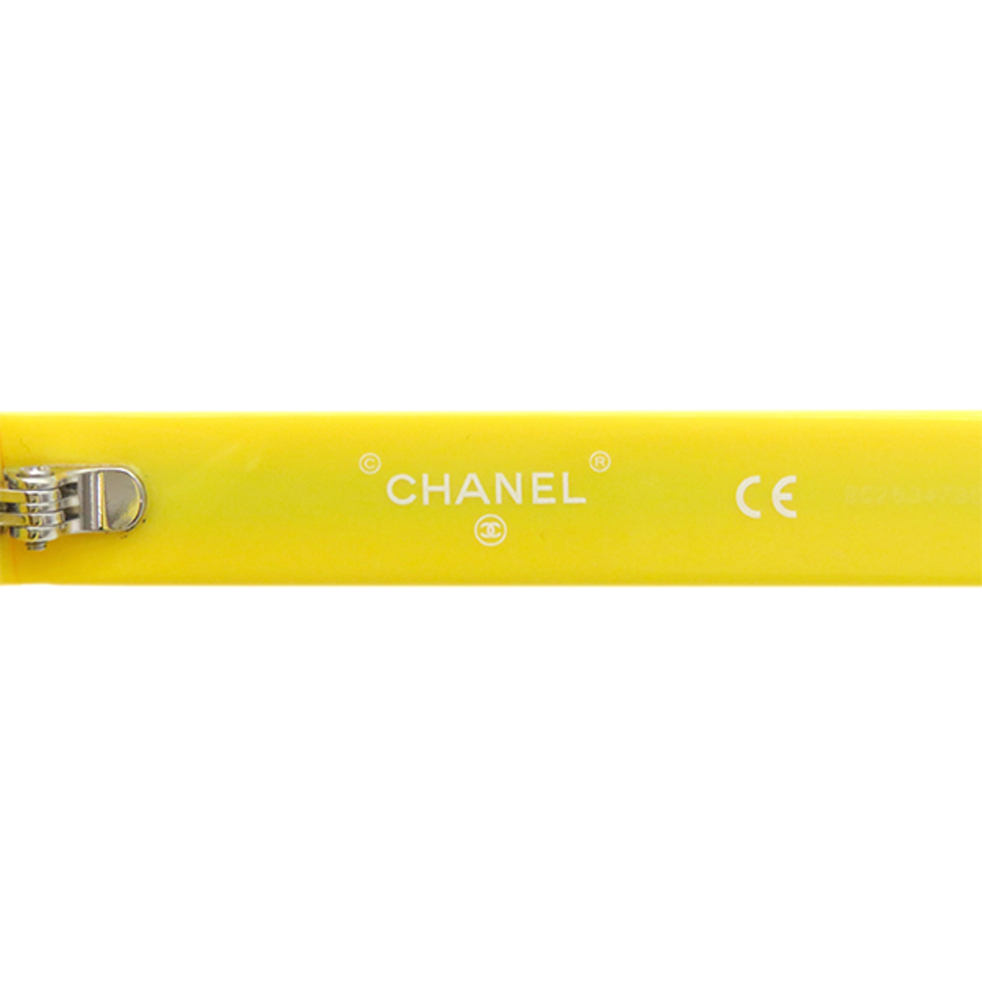 CHANEL(シャネル)のシャネル CHANEL サングラス ロゴ ラウンド 40□10 プラスチック イエロー ラウンド ブラックレンズ 黄 ファレルウィリアムスコラボ  71314A 【箱】【中古】 レディースのファッション小物(サングラス/メガネ)の商品写真