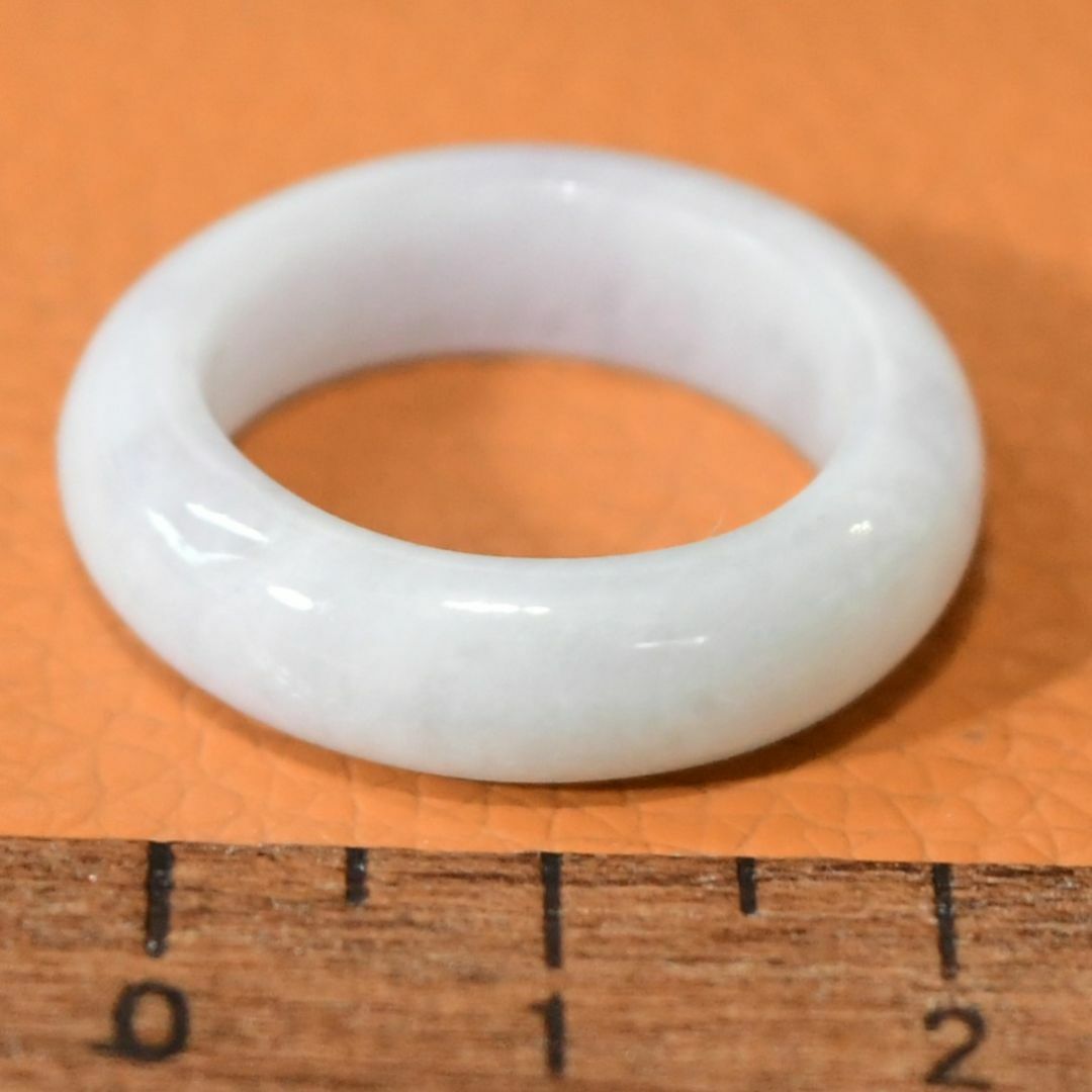 J1311　ヒスイ　翡翠　リング　指輪　14号　ミャンマー　ジェイド　送料込 レディースのアクセサリー(リング(指輪))の商品写真
