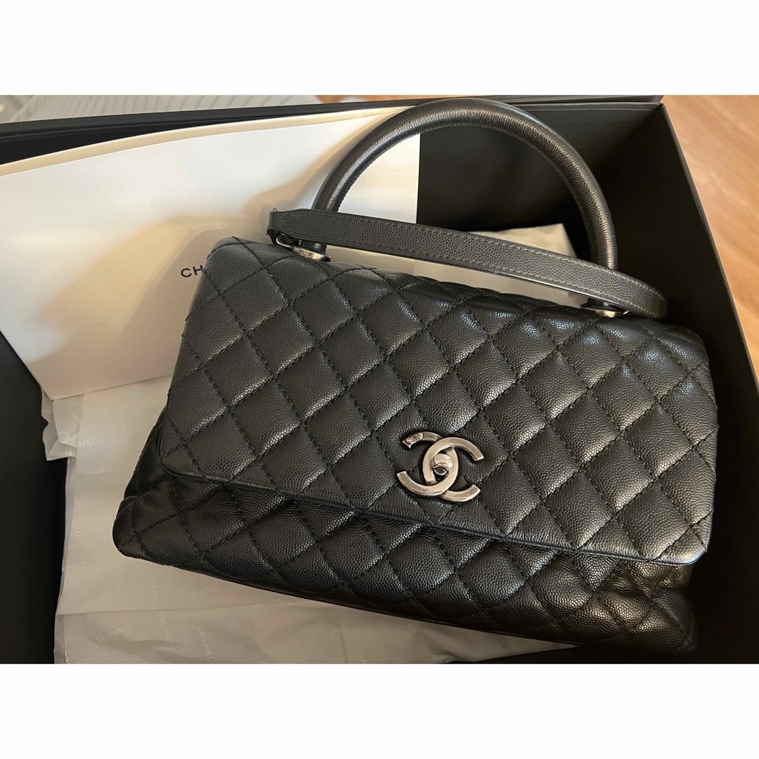 CHANEL(シャネル)のCHANEL シャネル ココハンドル レディースのバッグ(ショルダーバッグ)の商品写真