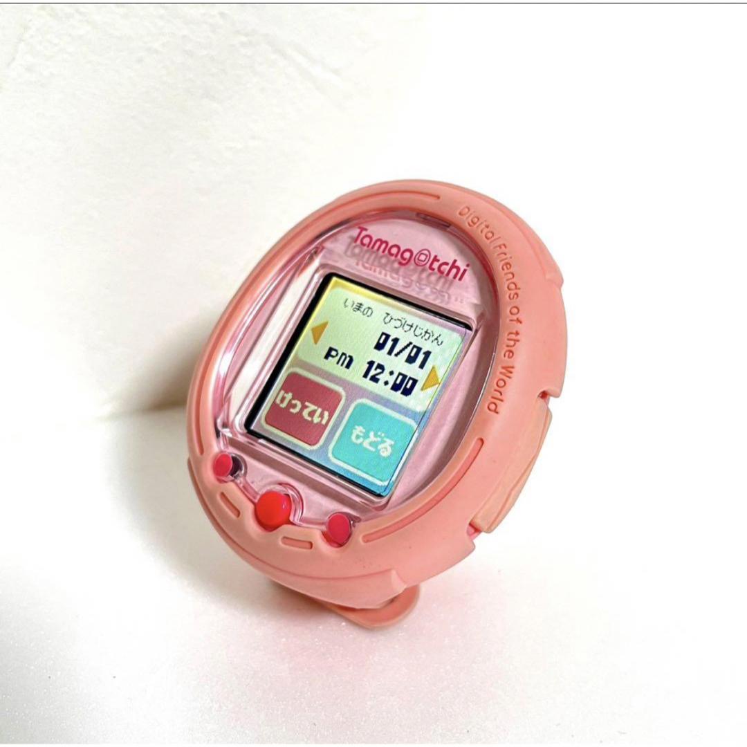 たまごっちスマートtamagotchi smart  コーラルピンク キッズ/ベビー/マタニティのおもちゃ(知育玩具)の商品写真