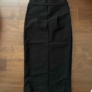 黒ロングスカート