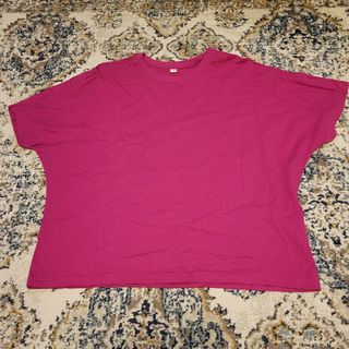 ユニクロ(UNIQLO)のUNIQLO　XL　Tシャツ　ピンク(Tシャツ(半袖/袖なし))