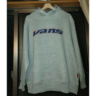 ヴァンズ(VANS)の【VANS】90s ロゴフーディー(パーカー)