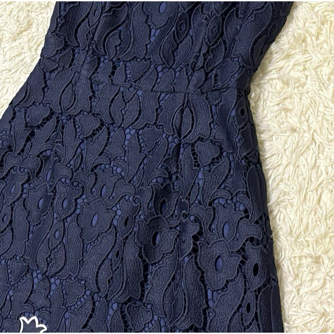 GRACE CONTINENTAL(グレースコンチネンタル)のグレースコンチネンタル ケミカルレース ワンピース 刺繍 フレア 紺 38 レディースのワンピース(ロングワンピース/マキシワンピース)の商品写真