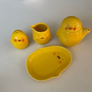 ひよこ 調味料入れ 醤油差し ミルクピッチャー 塩コショウ入れ  爪楊枝入れ(食器)