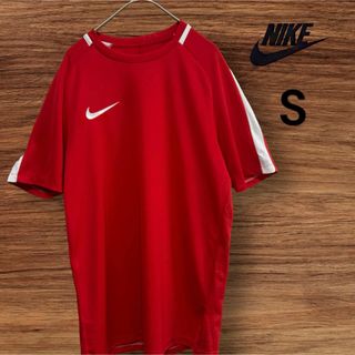 ナイキ(NIKE)のNIKE/ナイキ　Ｔシャツ S ドライフィット　レッド ランニング　サッカー(ウェア)