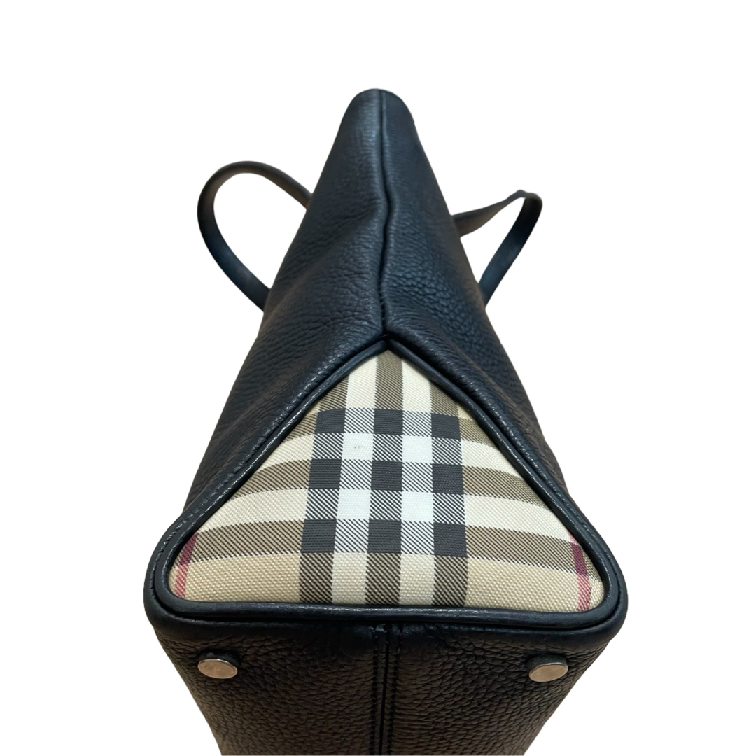 BURBERRY(バーバリー)のBURBERRY LONDON トグル　ノバチェック　ハンドバッグ　トートバッグ レディースのバッグ(ハンドバッグ)の商品写真