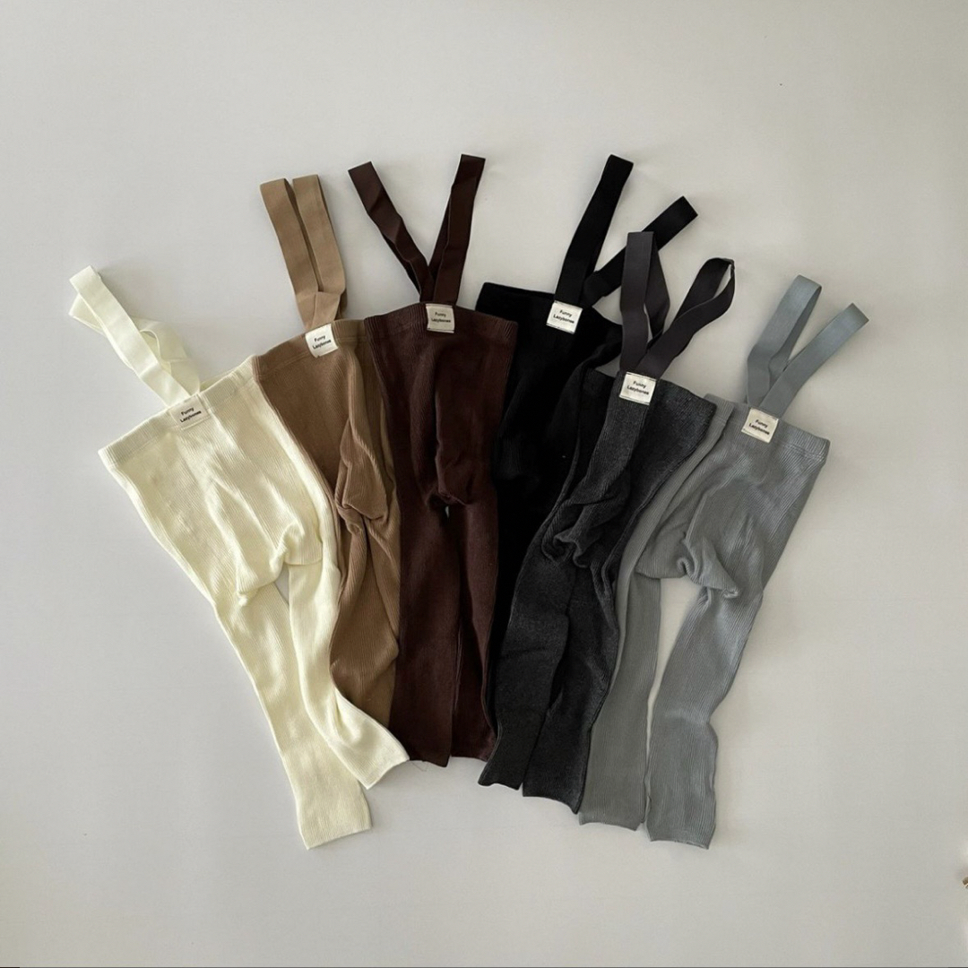 UNIQLO(ユニクロ)のベビーレギンス サスペンダーパンツ 2本セット キッズ/ベビー/マタニティのベビー服(~85cm)(パンツ)の商品写真