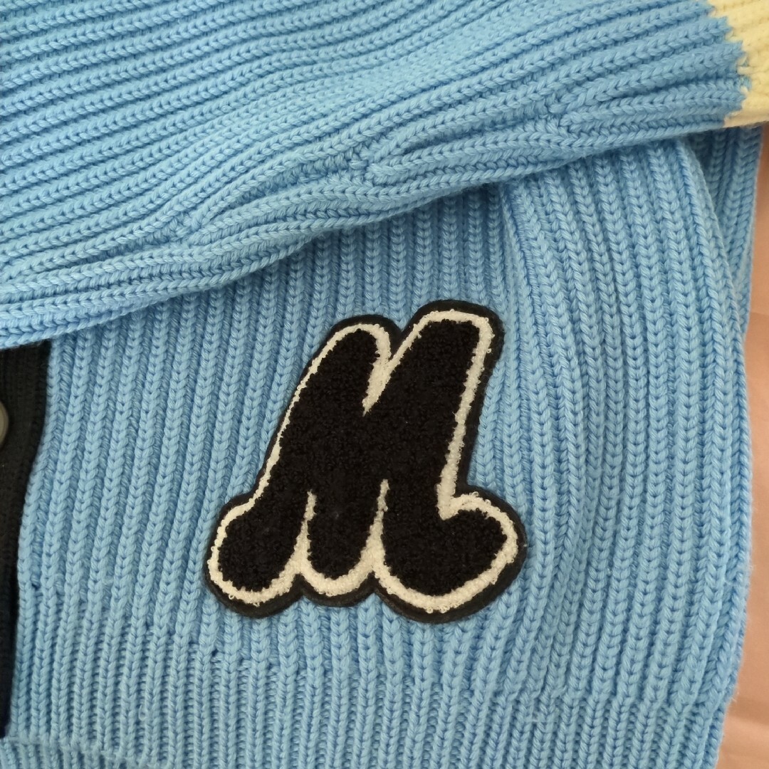 miumiu(ミュウミュウ)のMIU MIU　ロゴパッチウールクロップド　カーディガン レディースのトップス(ニット/セーター)の商品写真
