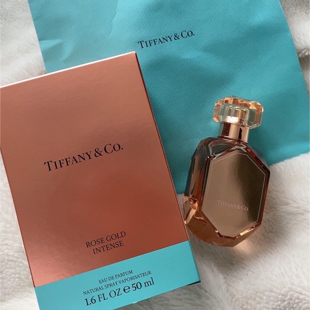 Tiffany & Co.(ティファニー)のローズゴールド インテンス50ml コスメ/美容の香水(香水(女性用))の商品写真