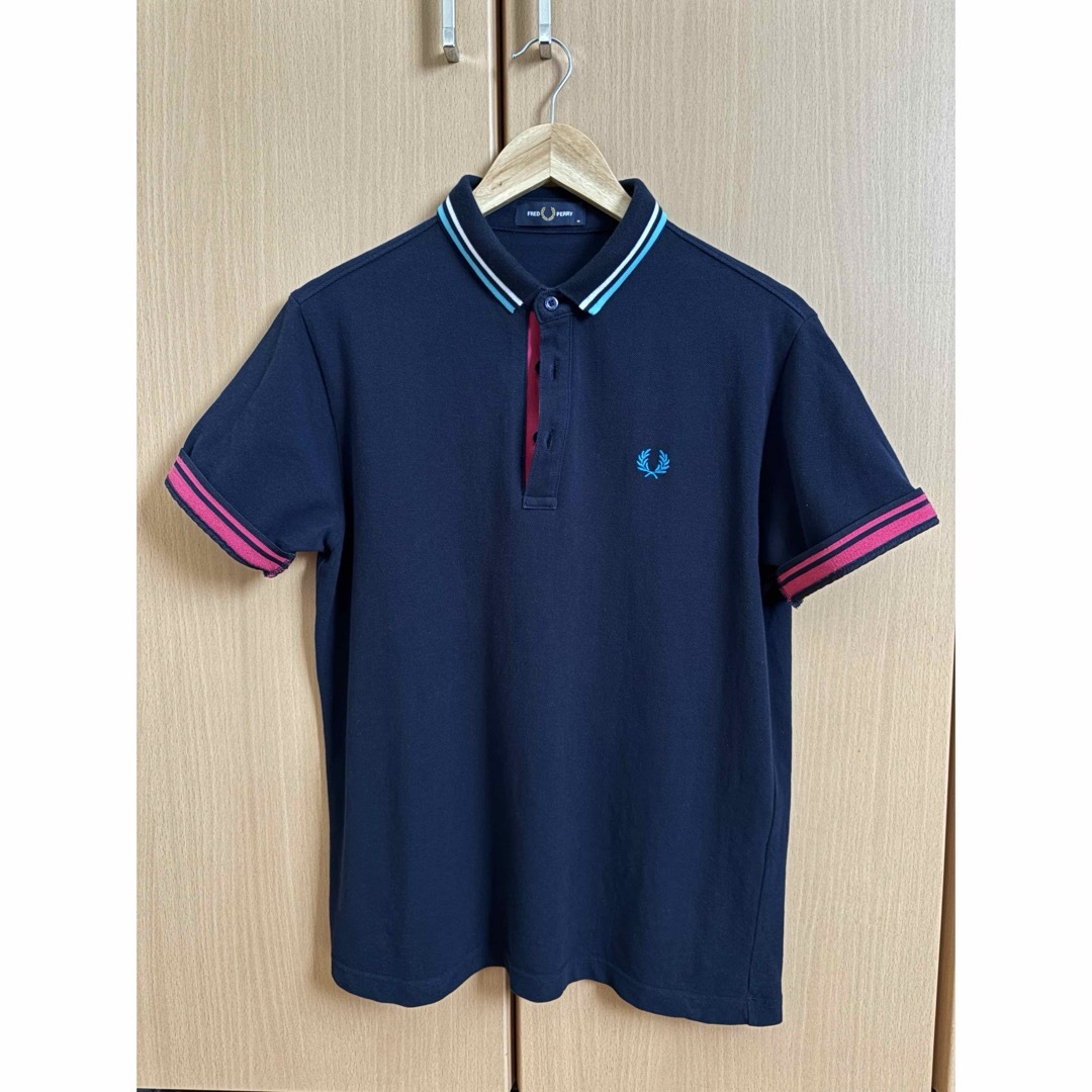 FRED PERRY(フレッドペリー)のfred peryy ポロシャツ Mサイズ ネイビー メンズのトップス(ポロシャツ)の商品写真