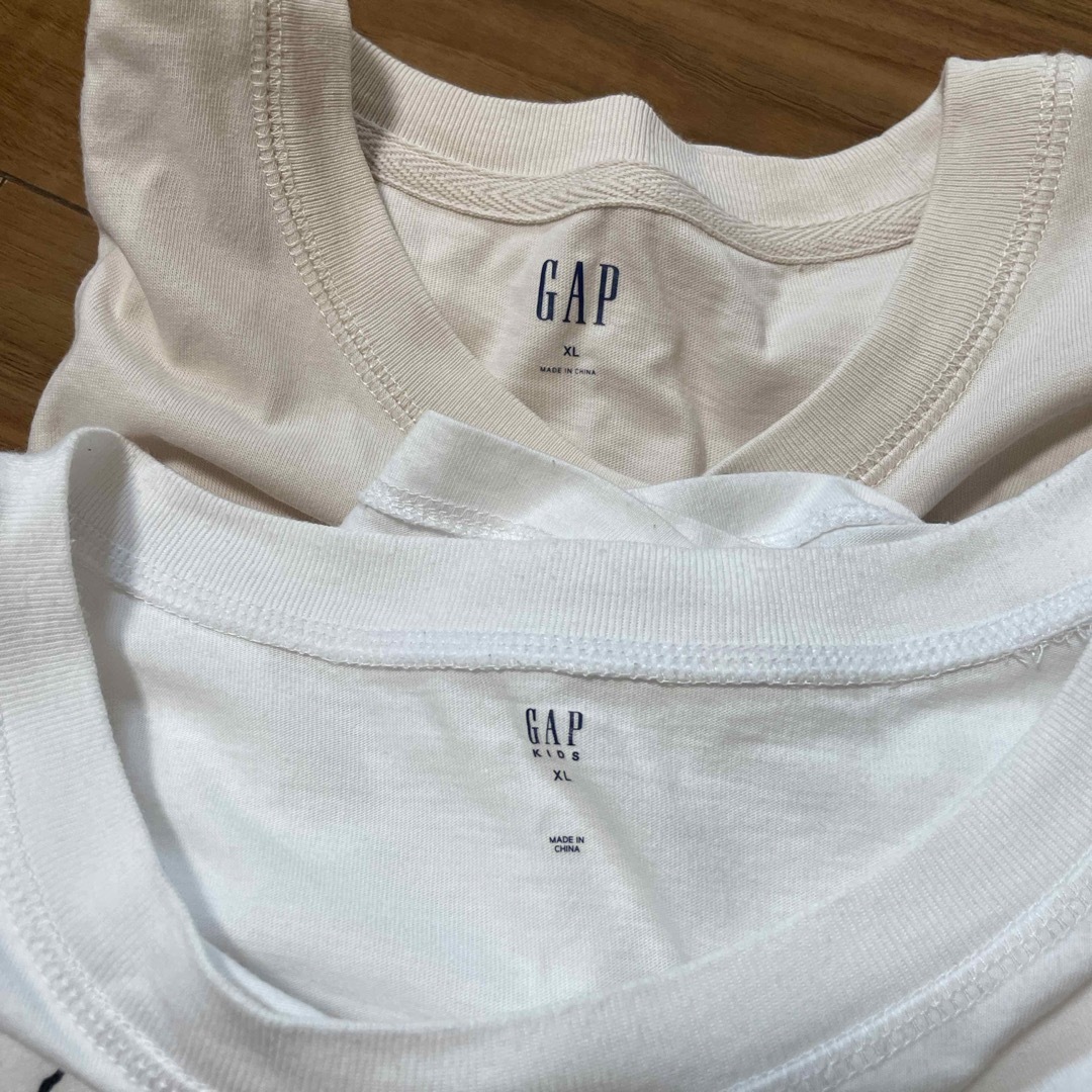 GAP Kids(ギャップキッズ)のGAP  150センチ　XL  Tシャツ２枚セット キッズ/ベビー/マタニティのキッズ服女の子用(90cm~)(Tシャツ/カットソー)の商品写真