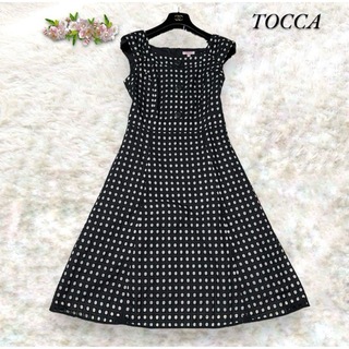 トッカ(TOCCA)のTOCCA トッカ　ワンピース　DICE　ドレス　カットワーク　ノースリーブ　黒(ひざ丈ワンピース)