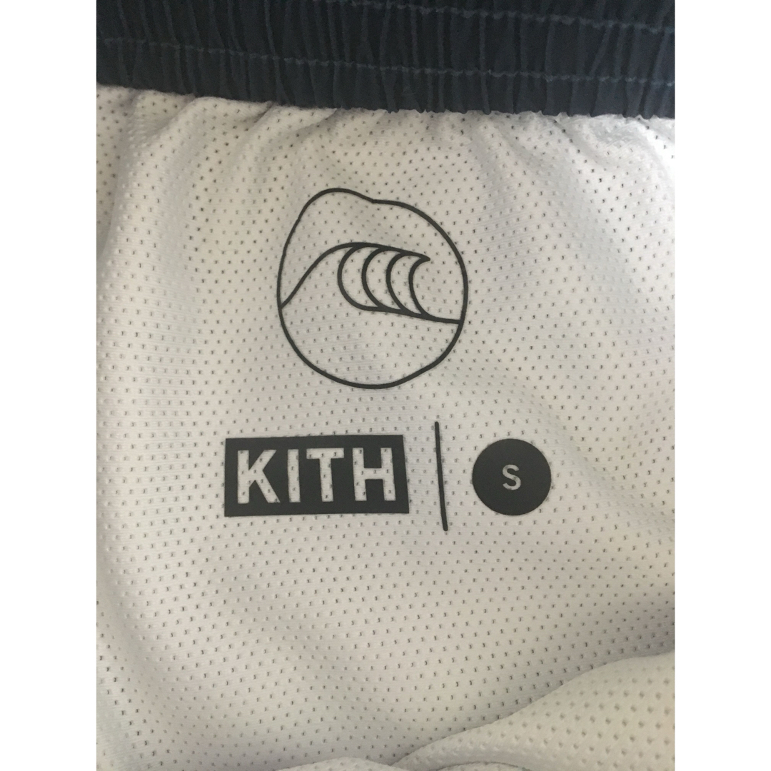 KITH キス Stripe Swim Trunk メンズのパンツ(ショートパンツ)の商品写真