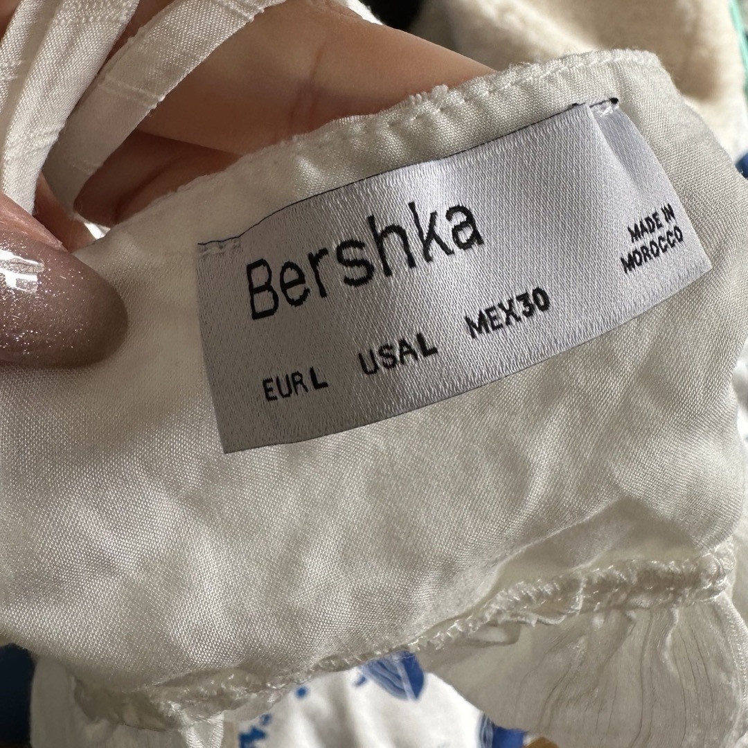 Bershka(ベルシュカ)のベルシュカ　クロップドシフォンフリルキャミソール レディースのトップス(キャミソール)の商品写真