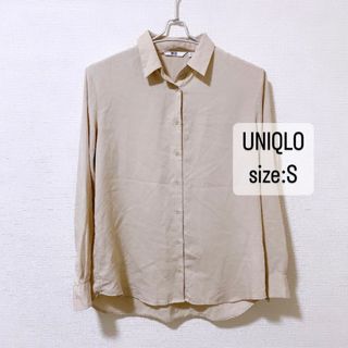 ユニクロ(UNIQLO)のUNIQLO   ユニクロ　レーヨンブラウス　長袖　ベージュ　Sサイズ　(シャツ/ブラウス(長袖/七分))