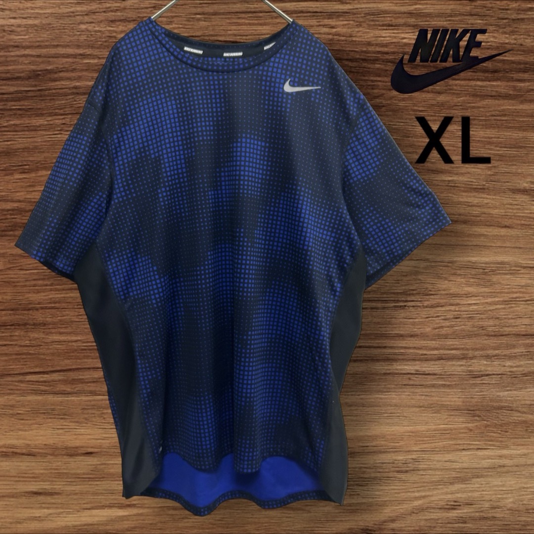 NIKE(ナイキ)のNIKE/ナイキ　Ｔシャツ XL ランニングウェア　ドライフィット スポーツ/アウトドアのランニング(ウェア)の商品写真