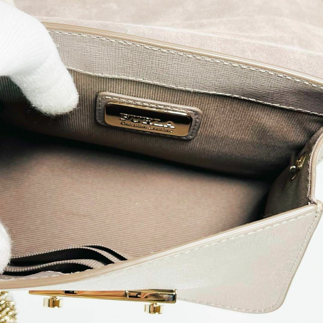 Furla(フルラ)のフルラ ショルダーバッグ チェーン グレーベージュ レディース コンパクトバック レディースのバッグ(ショルダーバッグ)の商品写真