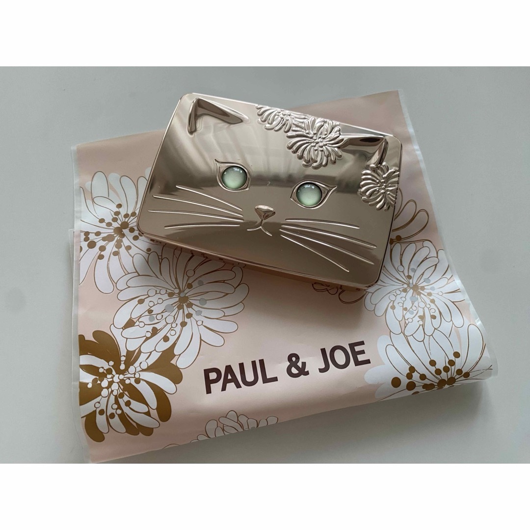 PAUL & JOE(ポールアンドジョー)のポール&ジョー　パウダーファンデーションケース　限定品【おまけ付き】 コスメ/美容のメイク道具/ケアグッズ(その他)の商品写真