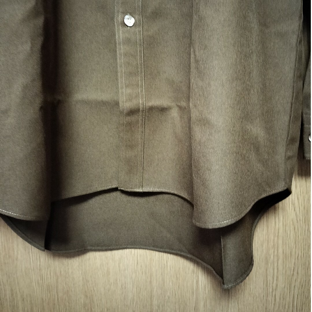 茶色Ｌ長袖シャツ メンズのメンズ その他(その他)の商品写真