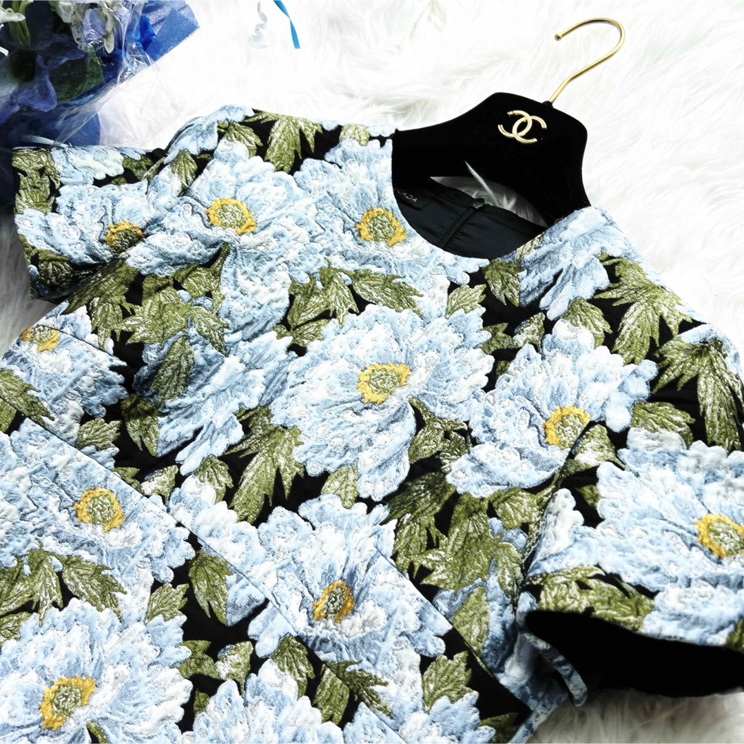 ESCADA(エスカーダ)の美品　EACADA エスカーダ  ジャガード織　刺繍　ワンピース　ドレス　花柄 レディースのワンピース(ひざ丈ワンピース)の商品写真