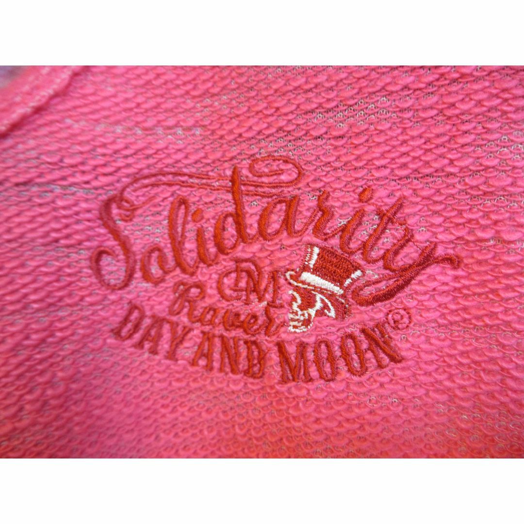 未使用　訳有品　Solidarity Raver　ピンク　Tシャツ　Mサイズ レディースのトップス(Tシャツ(半袖/袖なし))の商品写真