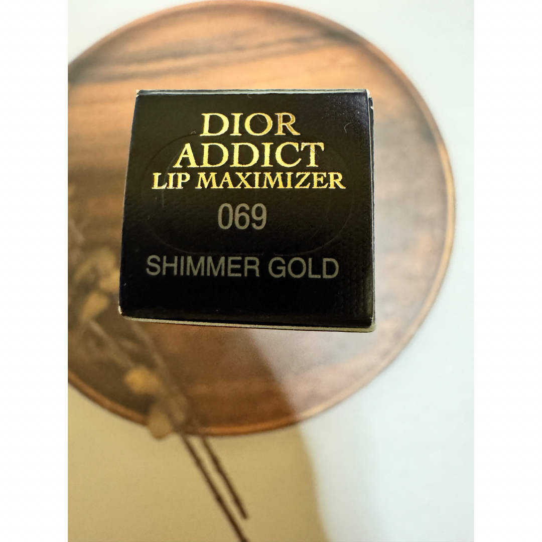 Dior(ディオール)のDior アディクト リップ マキシマイザー 限定 069 シマーゴールド コスメ/美容のベースメイク/化粧品(口紅)の商品写真