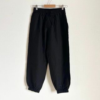 アーツアンドサイエンス(ARTS&SCIENCE)のアーツアンドサイエンス　linen balloon pants  黒(カジュアルパンツ)