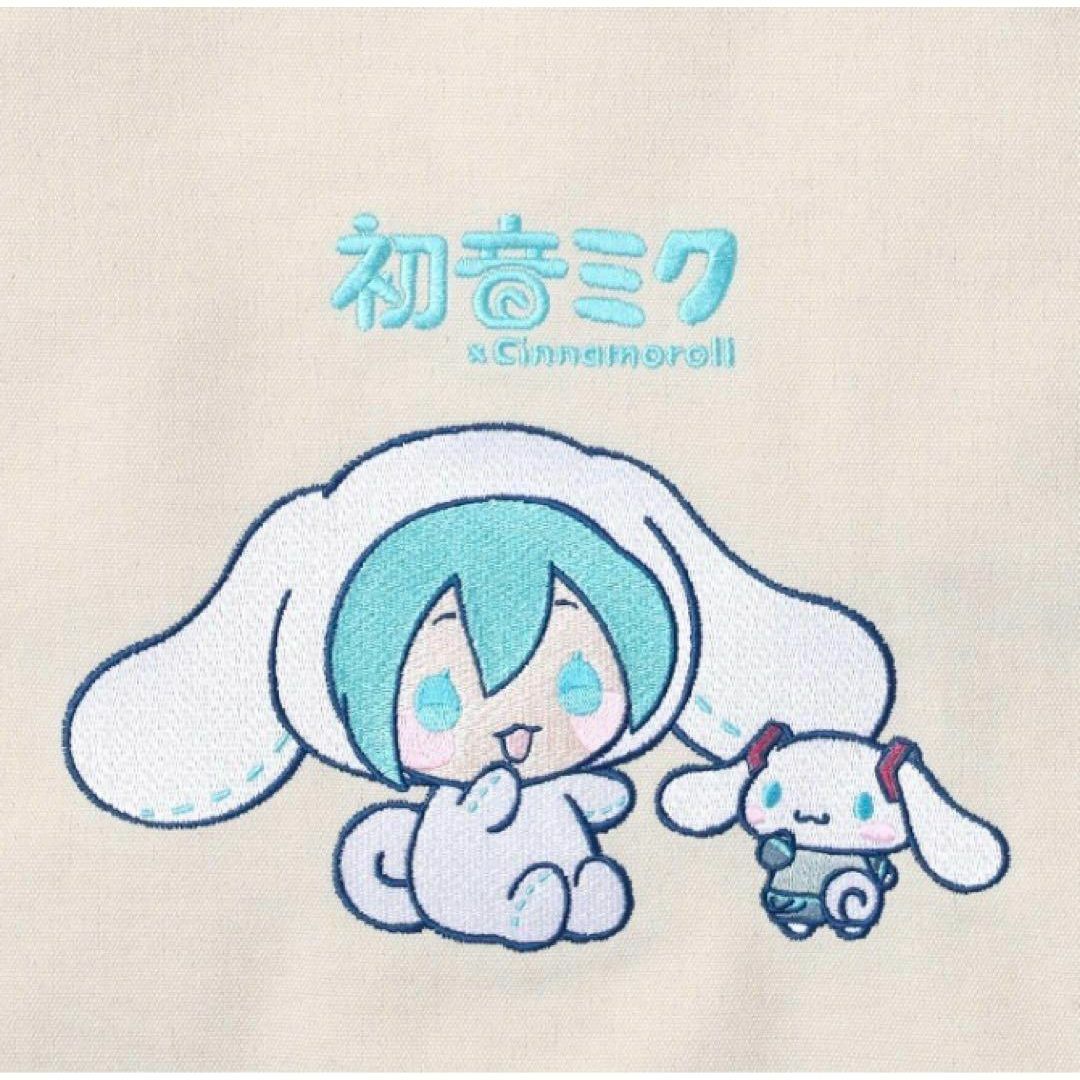 初音ミク x シナモロール　着ぐるみ　刺繍　トートバッグ、エコバッグ　お買い物 エンタメ/ホビーのタレントグッズ(女性タレント)の商品写真