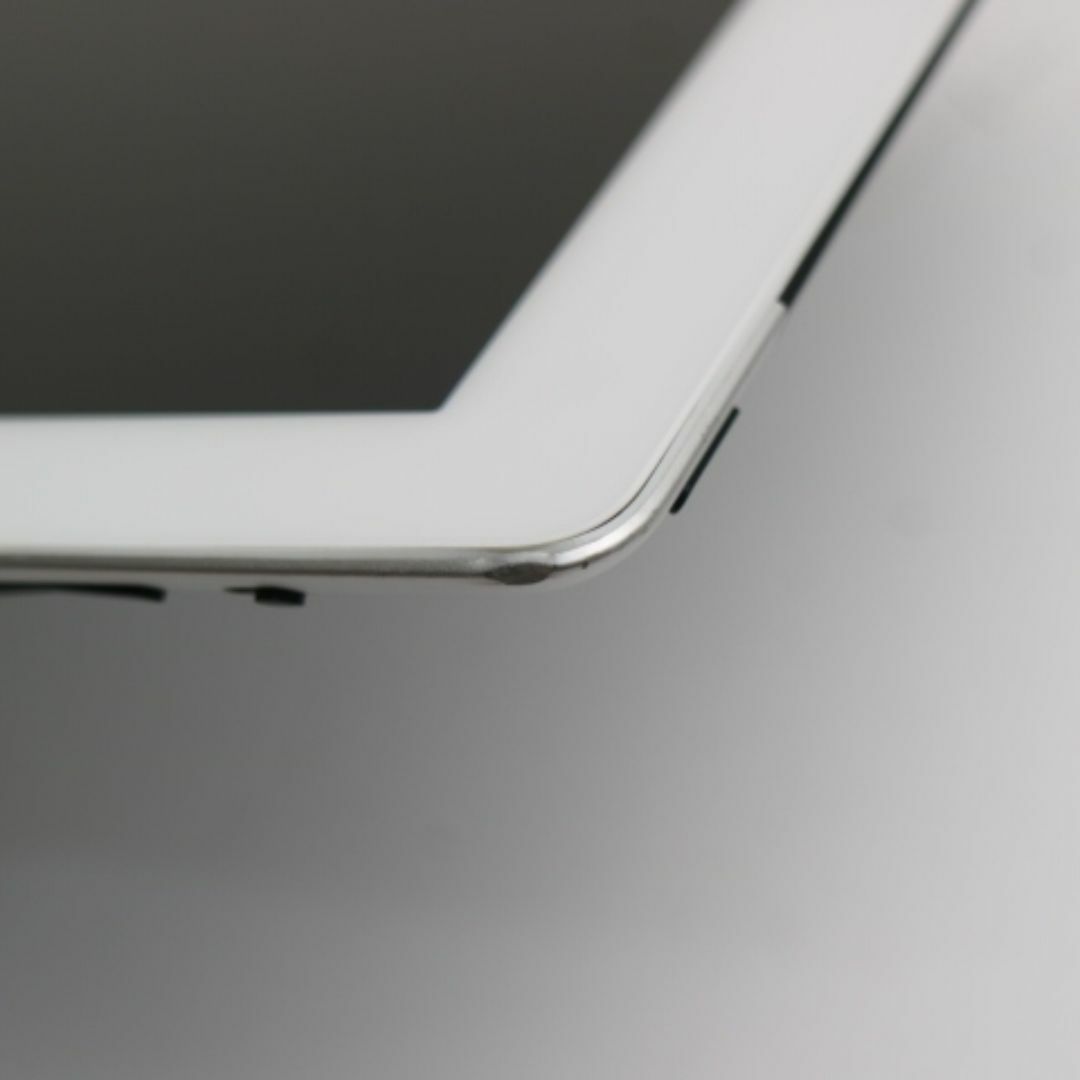 Apple(アップル)のiPad 第4世代 cellular 32GB ホワイト  M444 スマホ/家電/カメラのPC/タブレット(タブレット)の商品写真